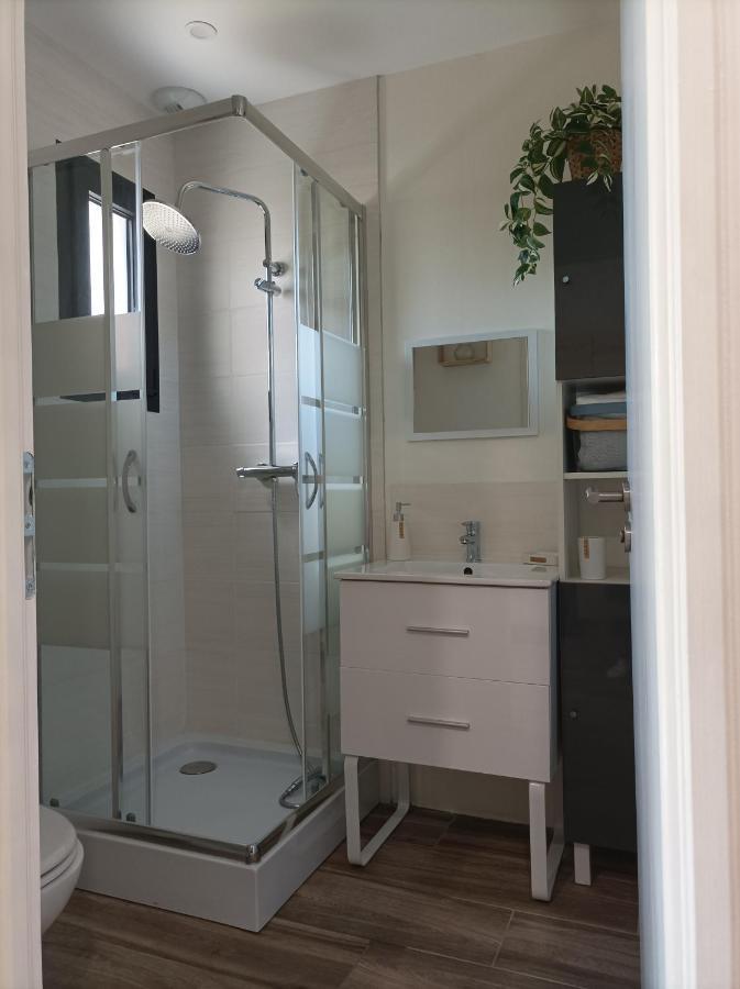 Chambre Amenage En Studio Cers Екстер'єр фото